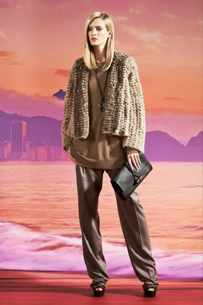 Look 9
